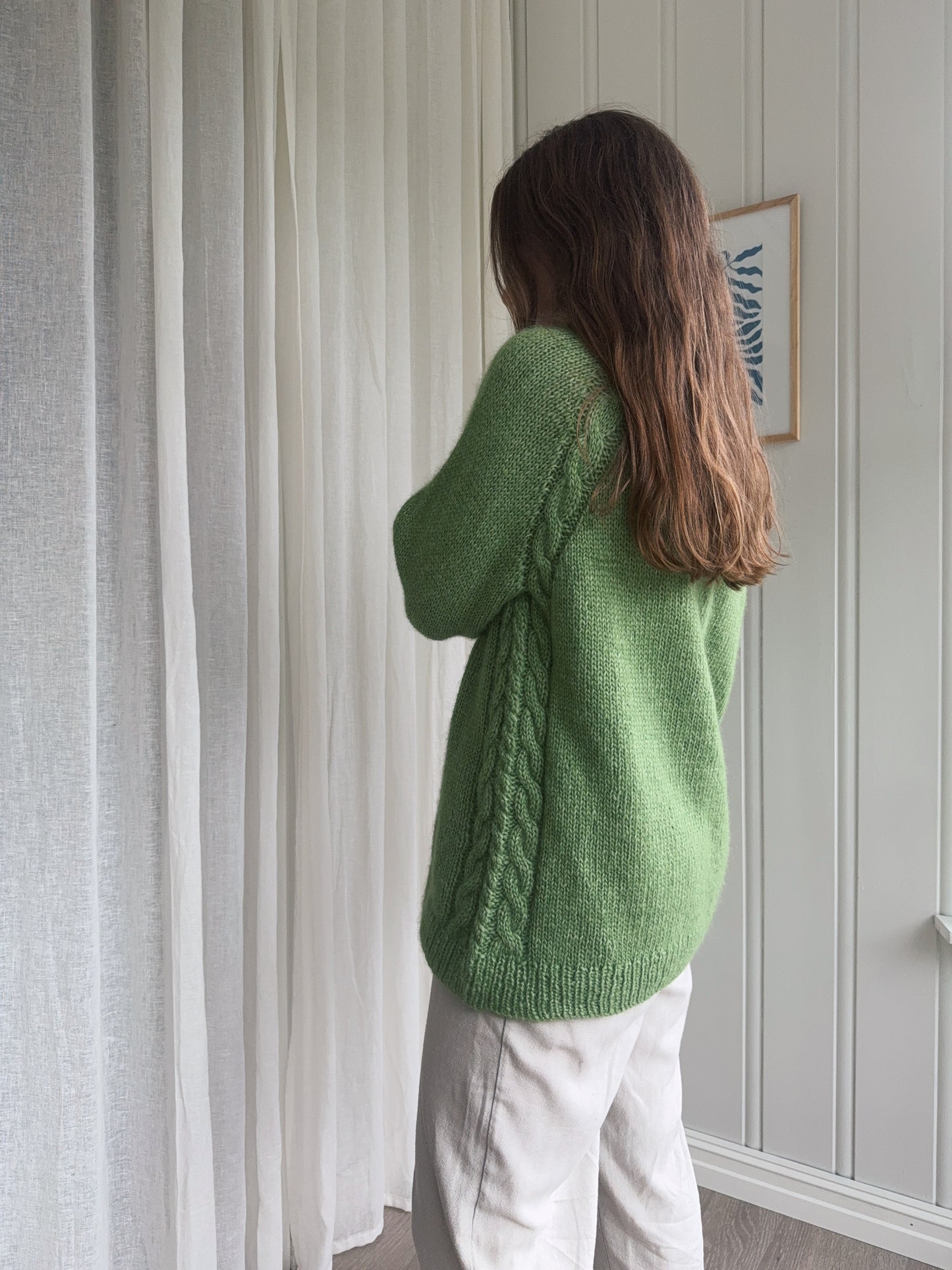 Amélie genser strikkeoppskrift. Strikkes i f.eks Poppy fra Sandnes Garn