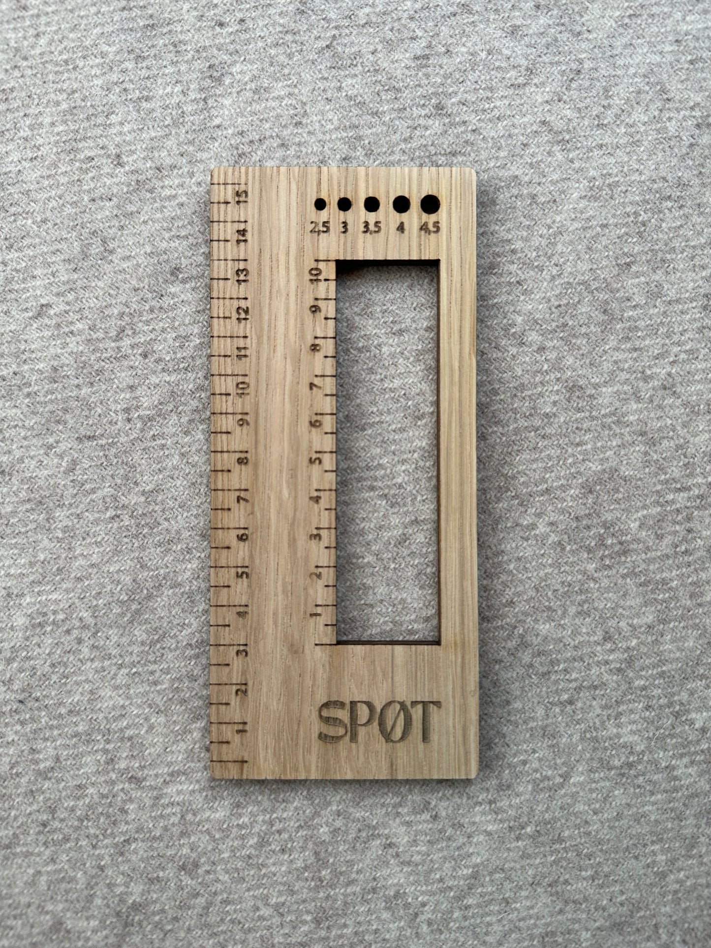 Strikkefasthetsmåler / Knitting Gauge Ruler
