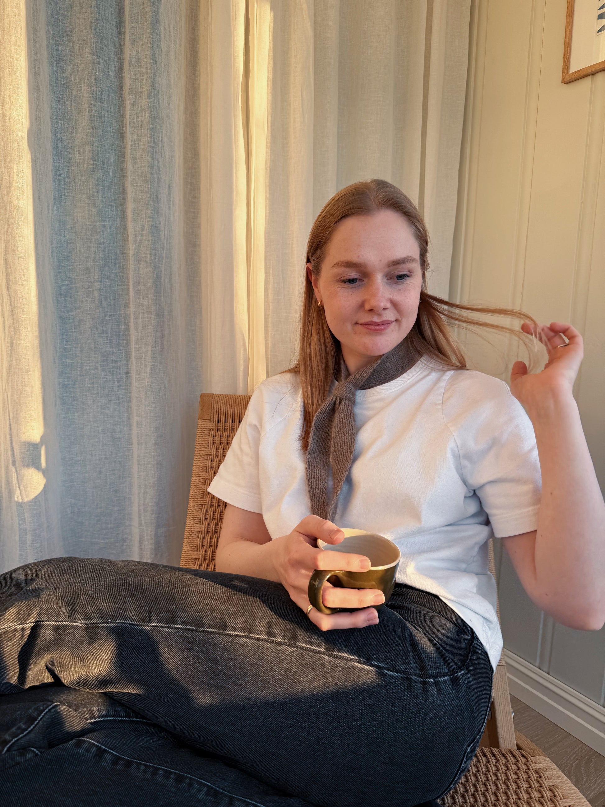Strikkeoppskrift skjerf dame strikket i Brushlight fra Cardiff Cashmere