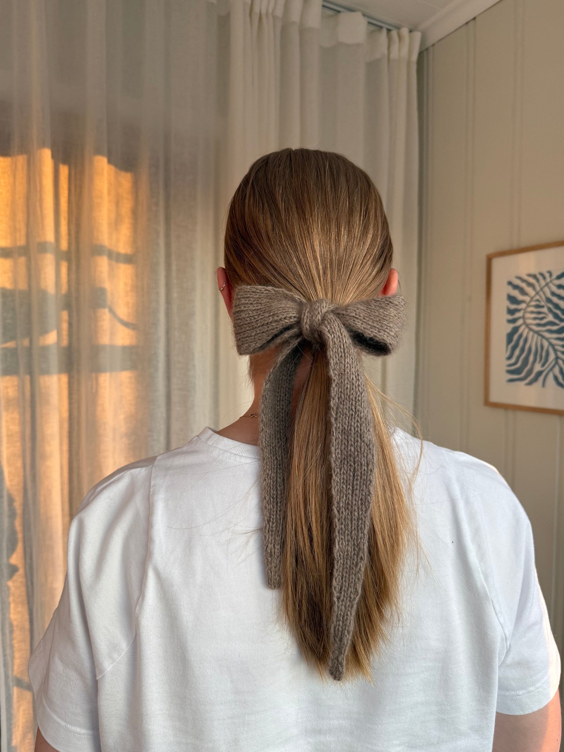 Oppskrift strikket skjerf strikket i Brushlight fra Cardiff Cashmere